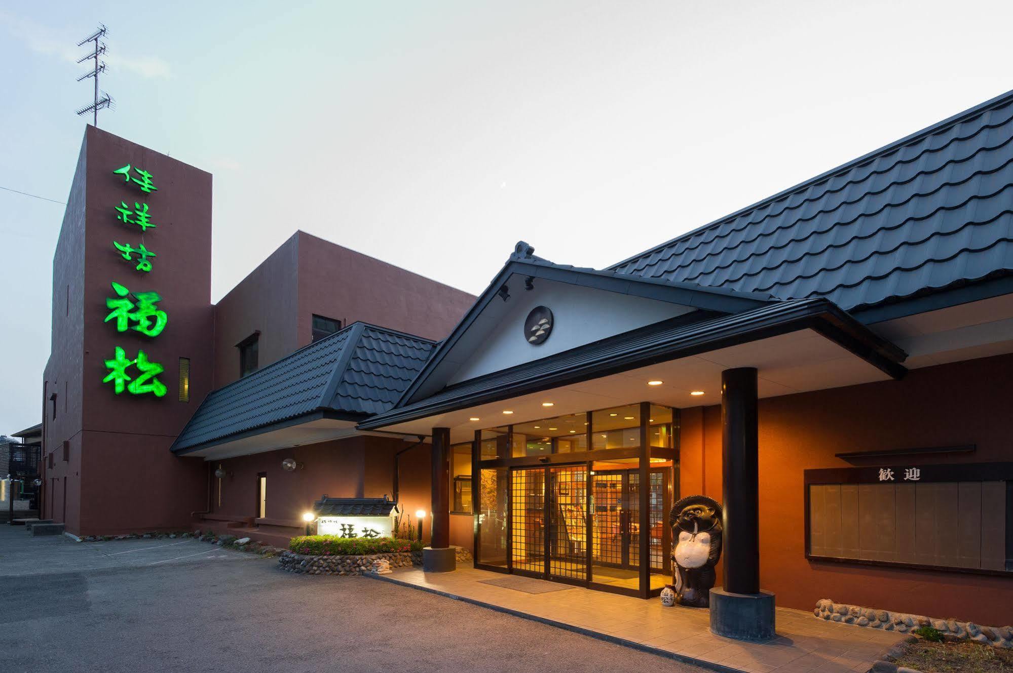 Отель Kinugawaonsen Fukumatsu Никко Экстерьер фото